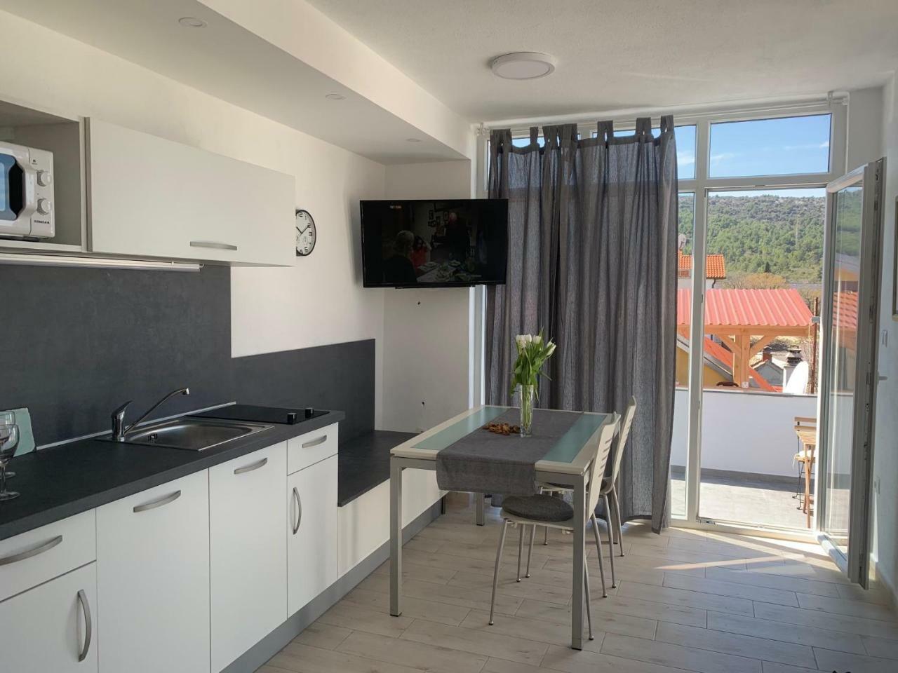 Modern Apartments Day Шибеник Экстерьер фото