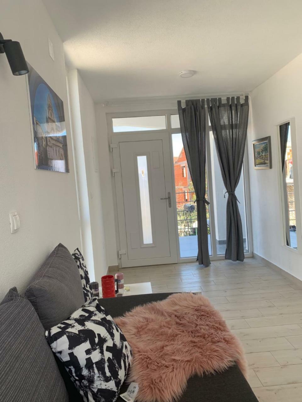 Modern Apartments Day Шибеник Экстерьер фото